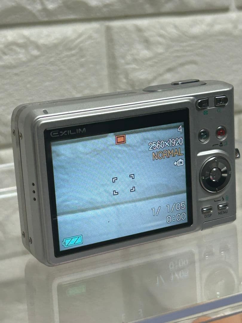 CASIO EXILIM ZOOM EX-Z57　シルバー デジカメ　カシオ