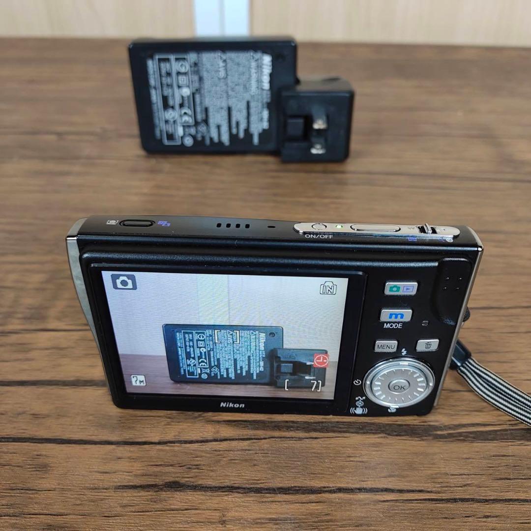 【匿名発送】Nikon COOLPIX S7c デジタルカメラ　充電器付き