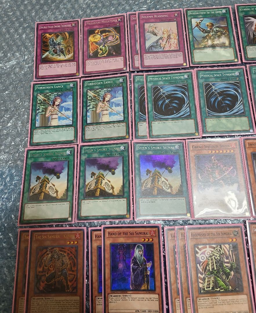遊戯王　六武衆　デッキ　英語　レリーフ　スリーブ付き 高レアリティ
