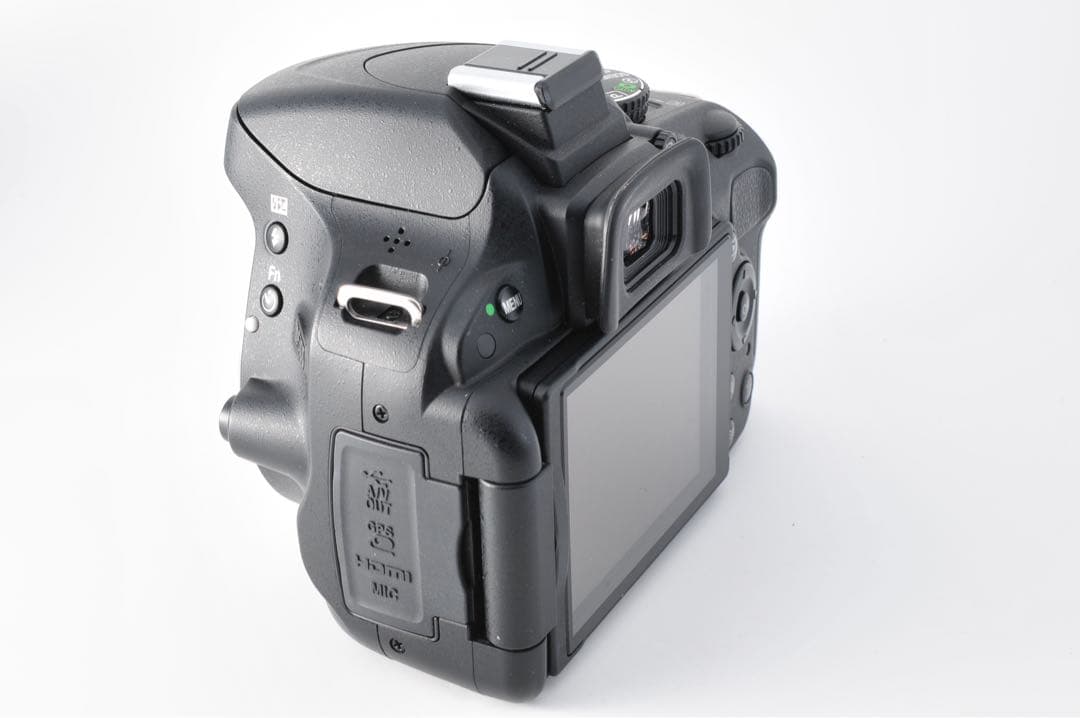 ■ 美品 ■ Nikon D5100 ダブルズームキット 《 S数3038回 》