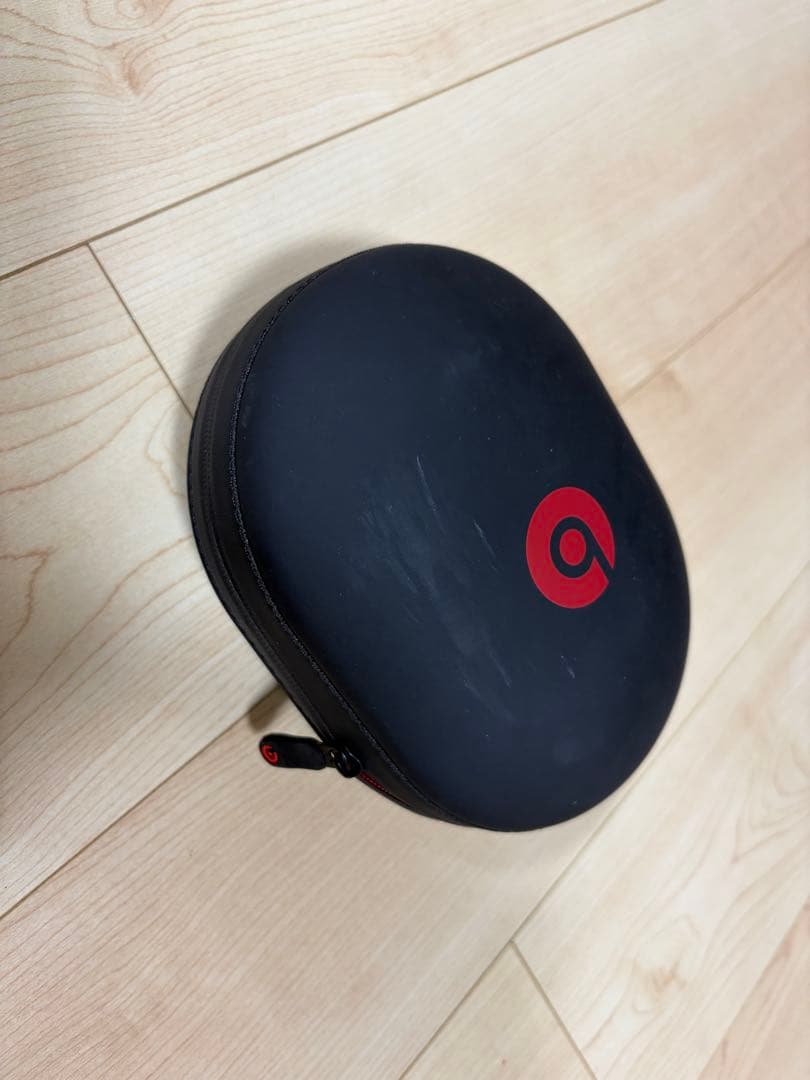 Beats ワイヤレスヘッドフォン レッド