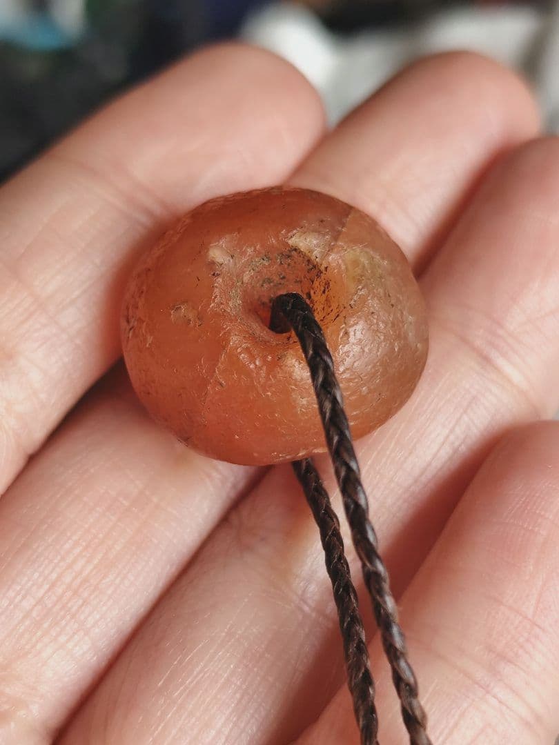Ancient Carnelian 蝋引き紐　ネックレス