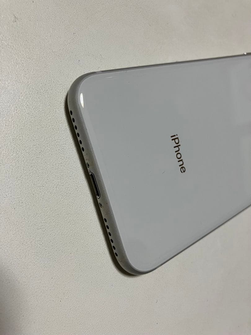 Apple iPhone 8 64G シルバー