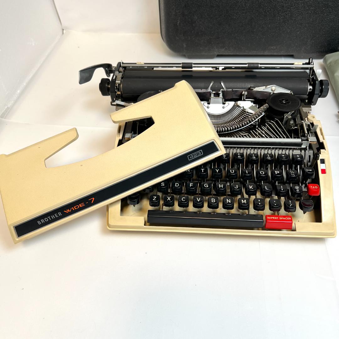 タイプライター ブラザー　WIDE-7、423　動作良好、日本製　1980年代