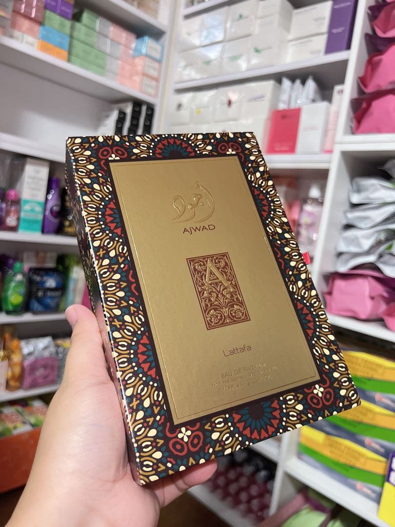 香水(女性用) Ajwad lattafa perfume