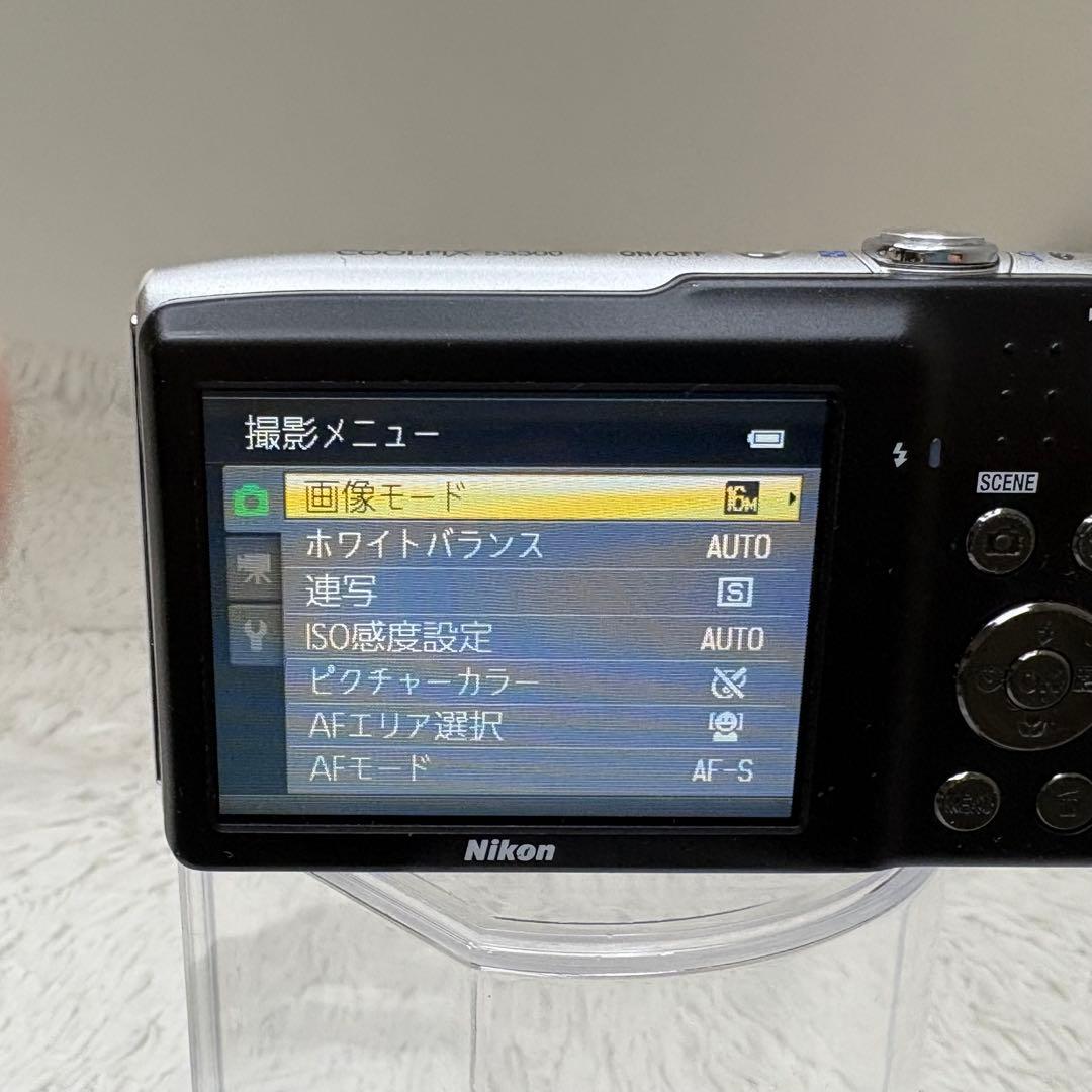 Nikon COOLPIX S3300 シルバー　コンデジ　動作品
