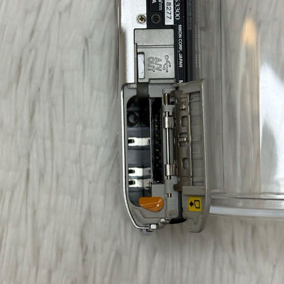 Nikon COOLPIX S3300 シルバー　コンデジ　動作品