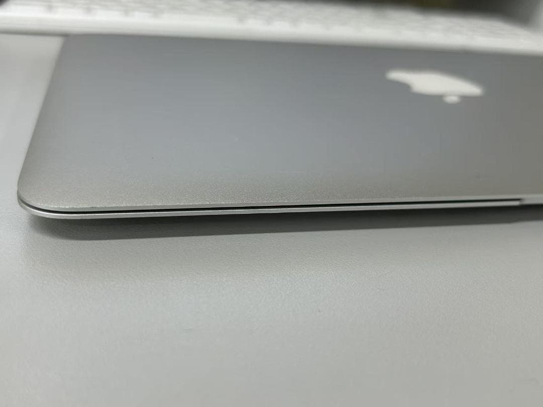 MacBook Air (11-inch, Mid 2011)美品バッテリーOK