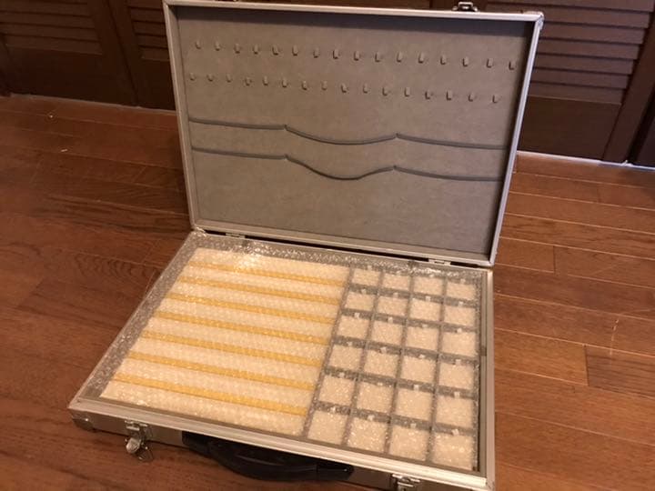 アクセサリー　アタッシュケース