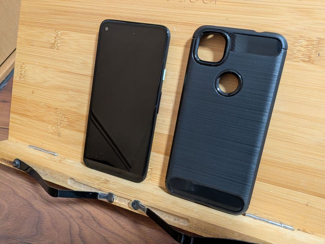 pixel4a 本体+ケース