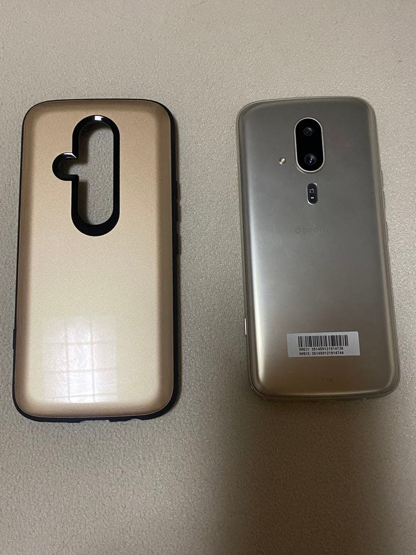 らくらくスマートフォン F53E ケース付き
