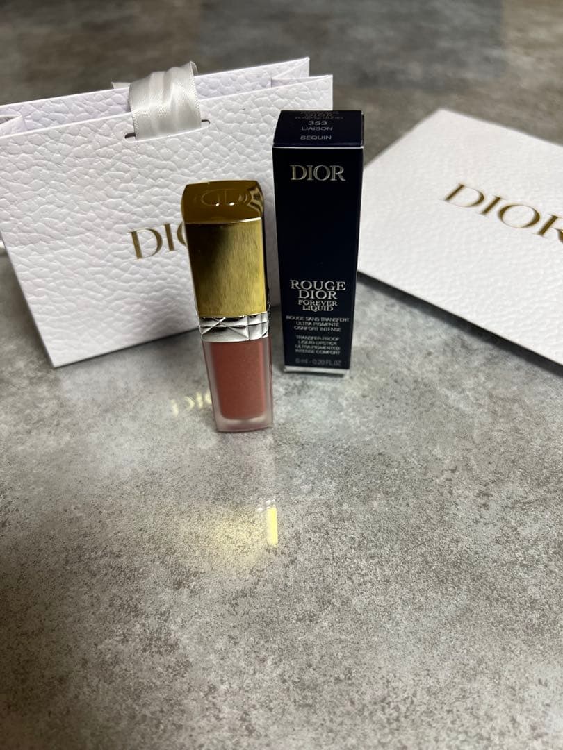 即完売！Dior フォーエバー リキッド シークイン353