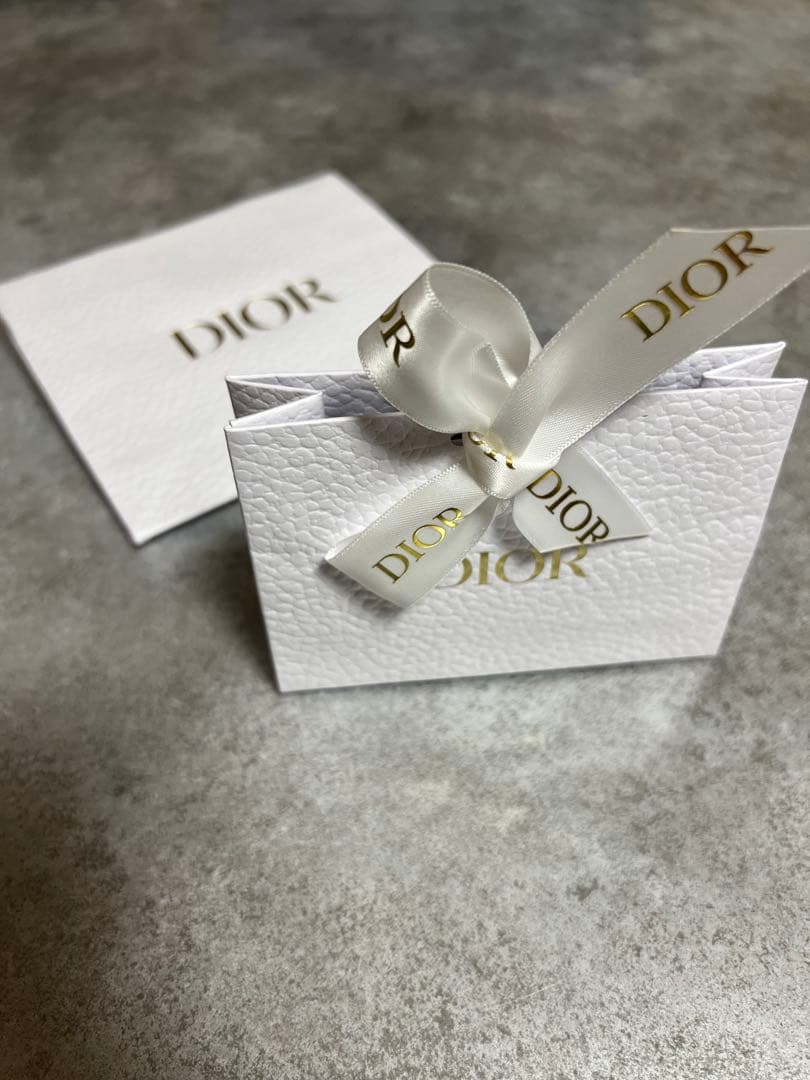 即完売！Dior フォーエバー リキッド シークイン353