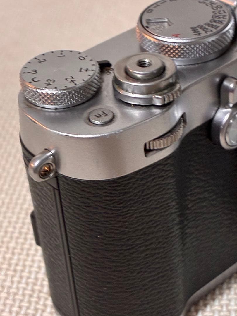 FUJIFILM X100F シルバー｜元箱・｜純正ストラップ　充電器