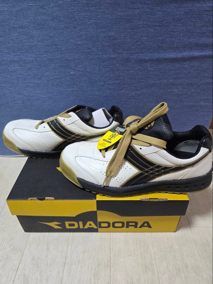 DIADORA 安全靴27.5 新品