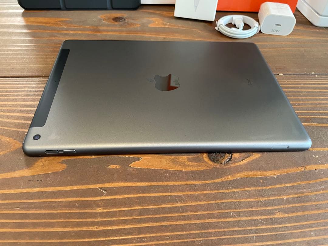 Apple iPad (第９世代) Wi-Fi + Cellular 64GB
