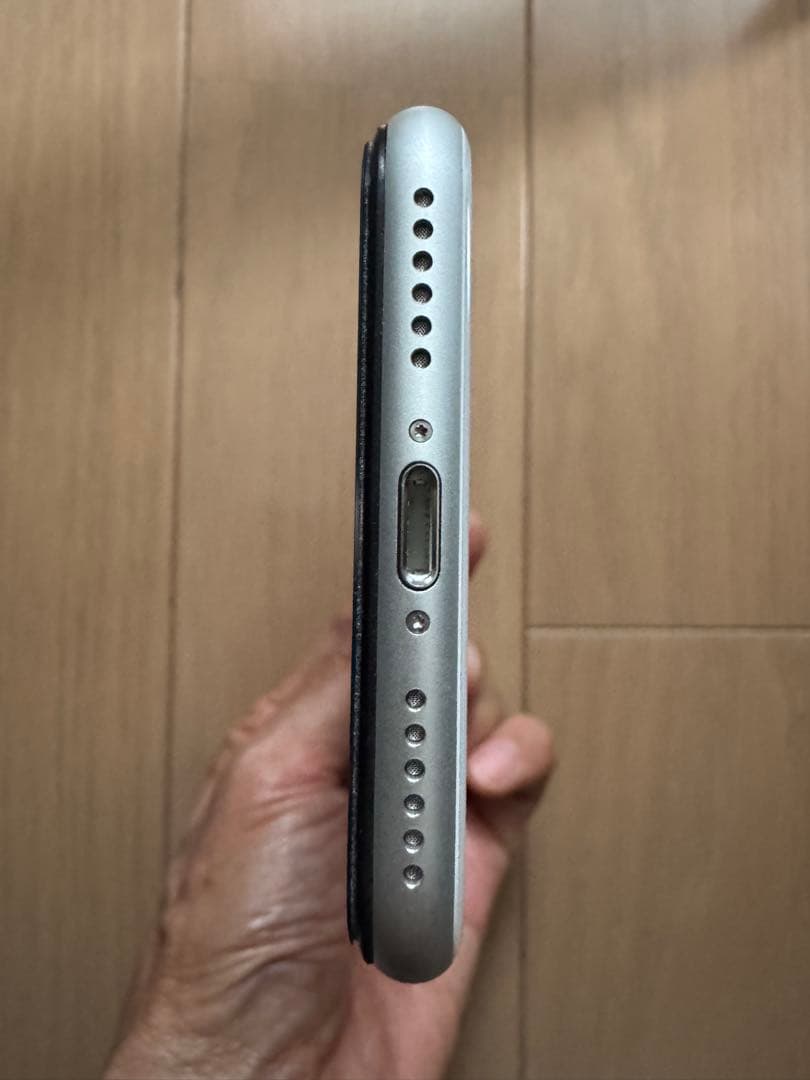 iPhone SE2 128GB 白 SIMフリー ⑥