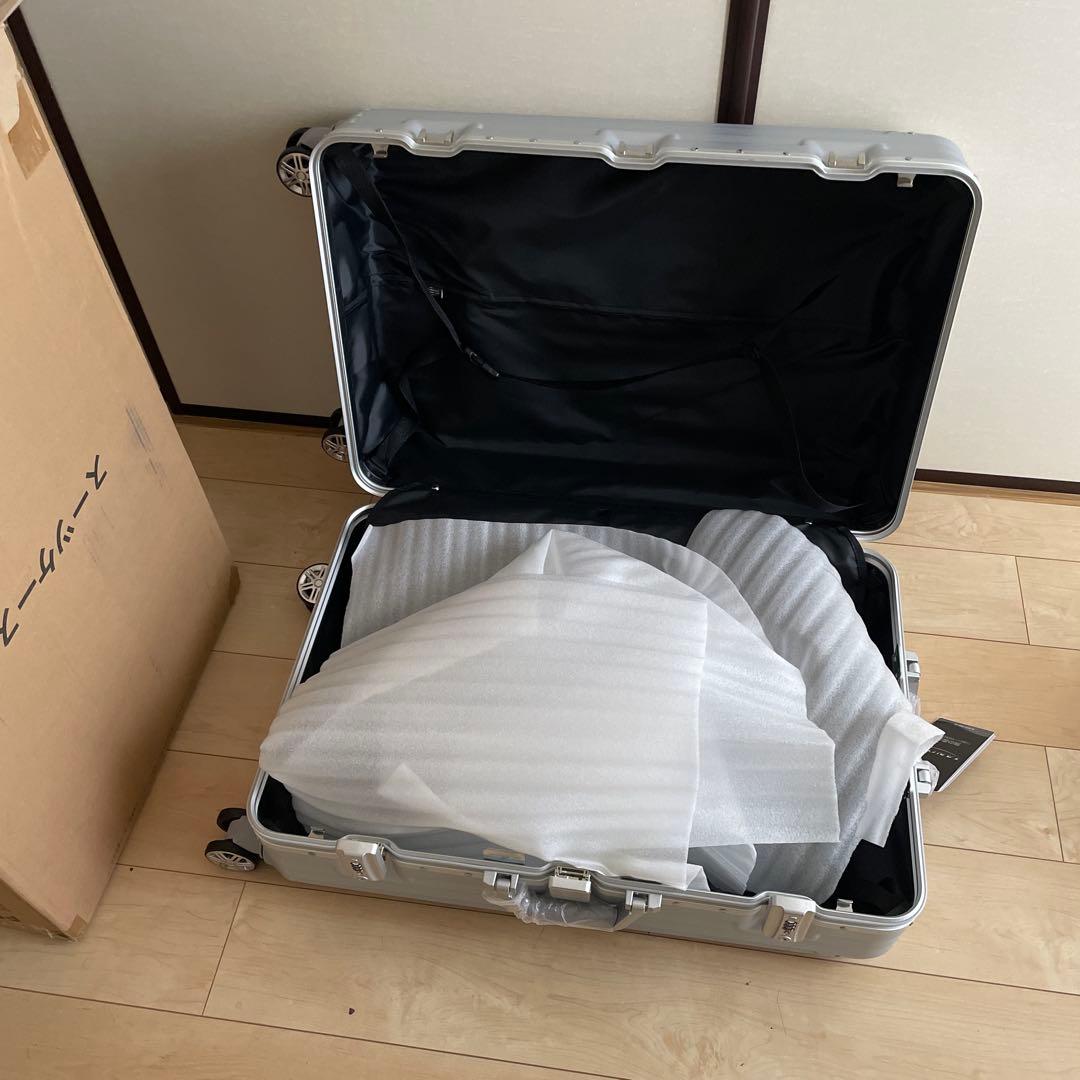全新、Lサイズのスーツケース、83.6L
