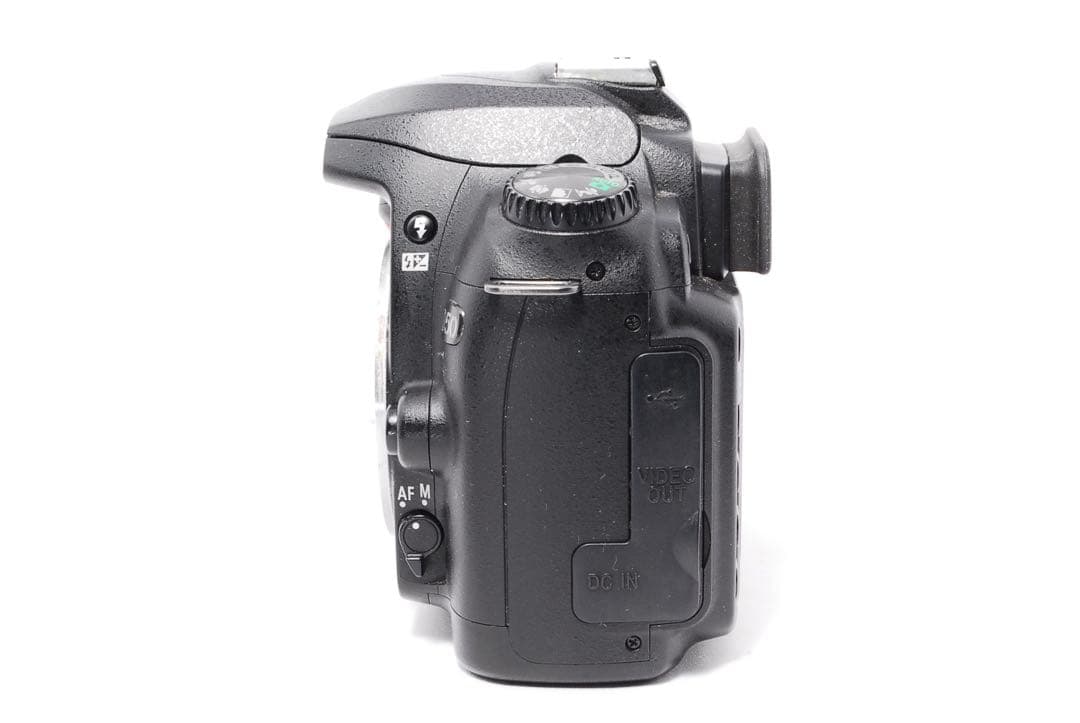 ◆Nikon D50◆ショット数少なめ◆カメラバッグ＆ポーチ付き◆一眼レフカメラ