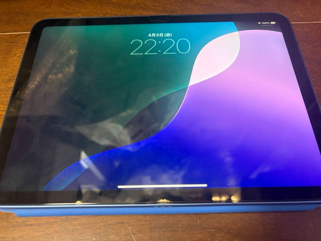 ［極美品］iPad A16 本体＋moftケース＋ESRガラスフィルム