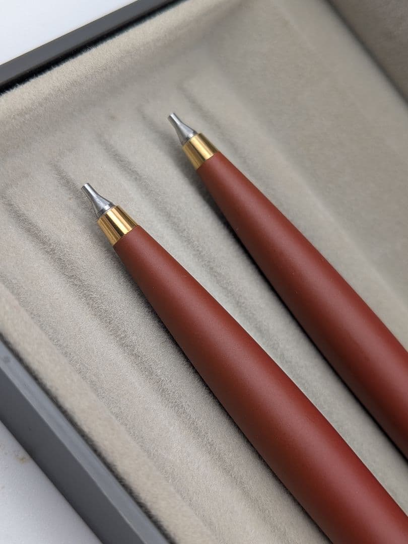 【新品未使用品】PARKER マットボルドー シャープペンシル２本セット 箱付き