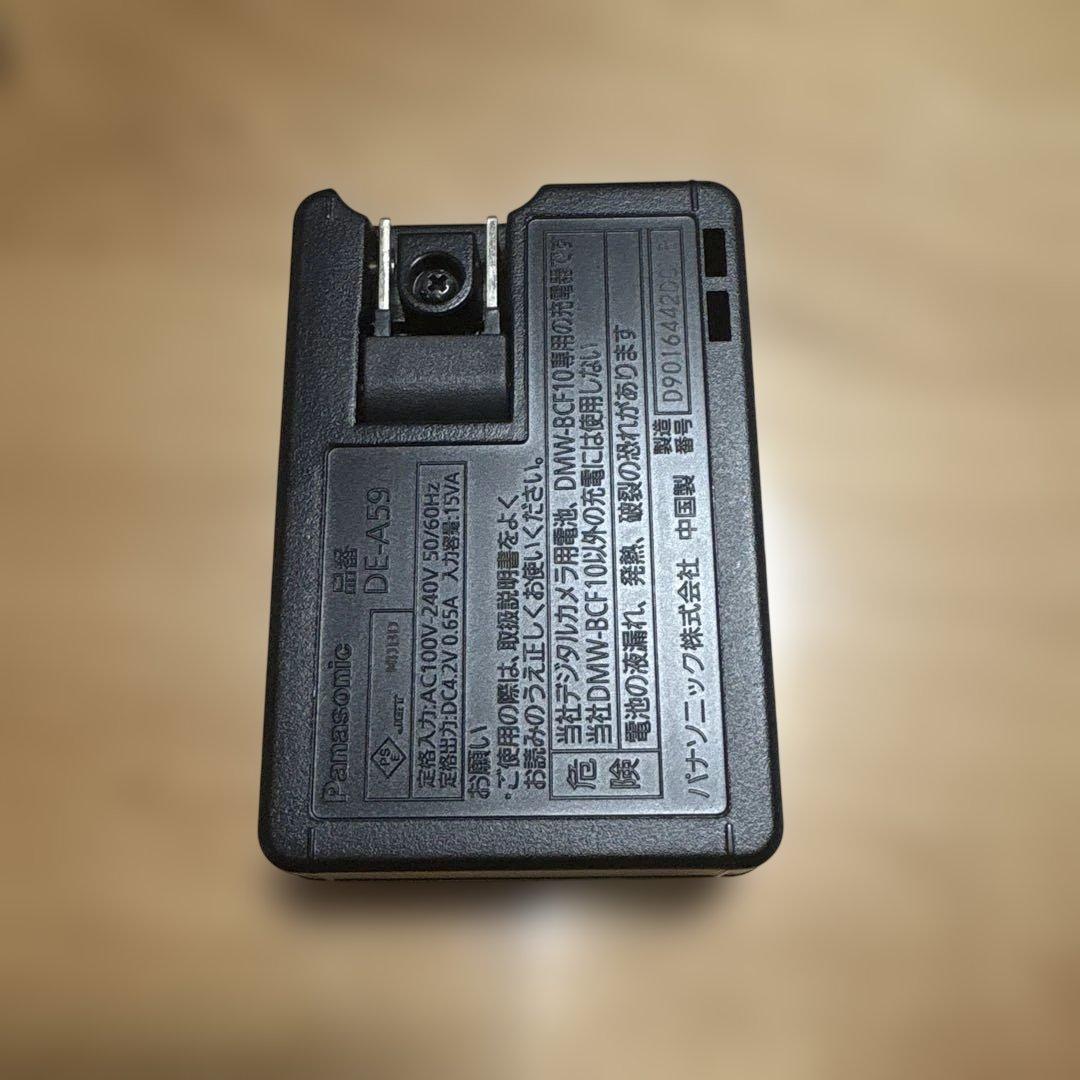 Panasonic LUMIX デジタルカメラDMC-FX40 12メガピクセル
