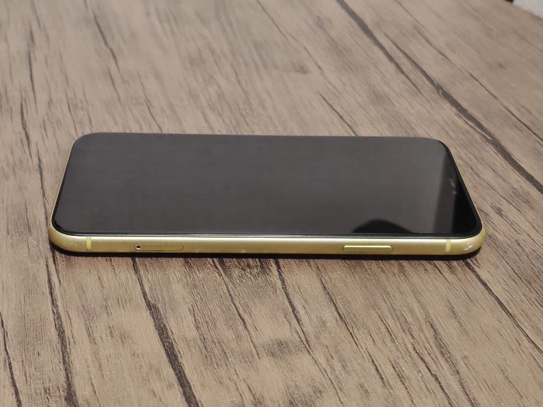 中古 iPhone 11 イエロー128ギガ SIMフリー Apple