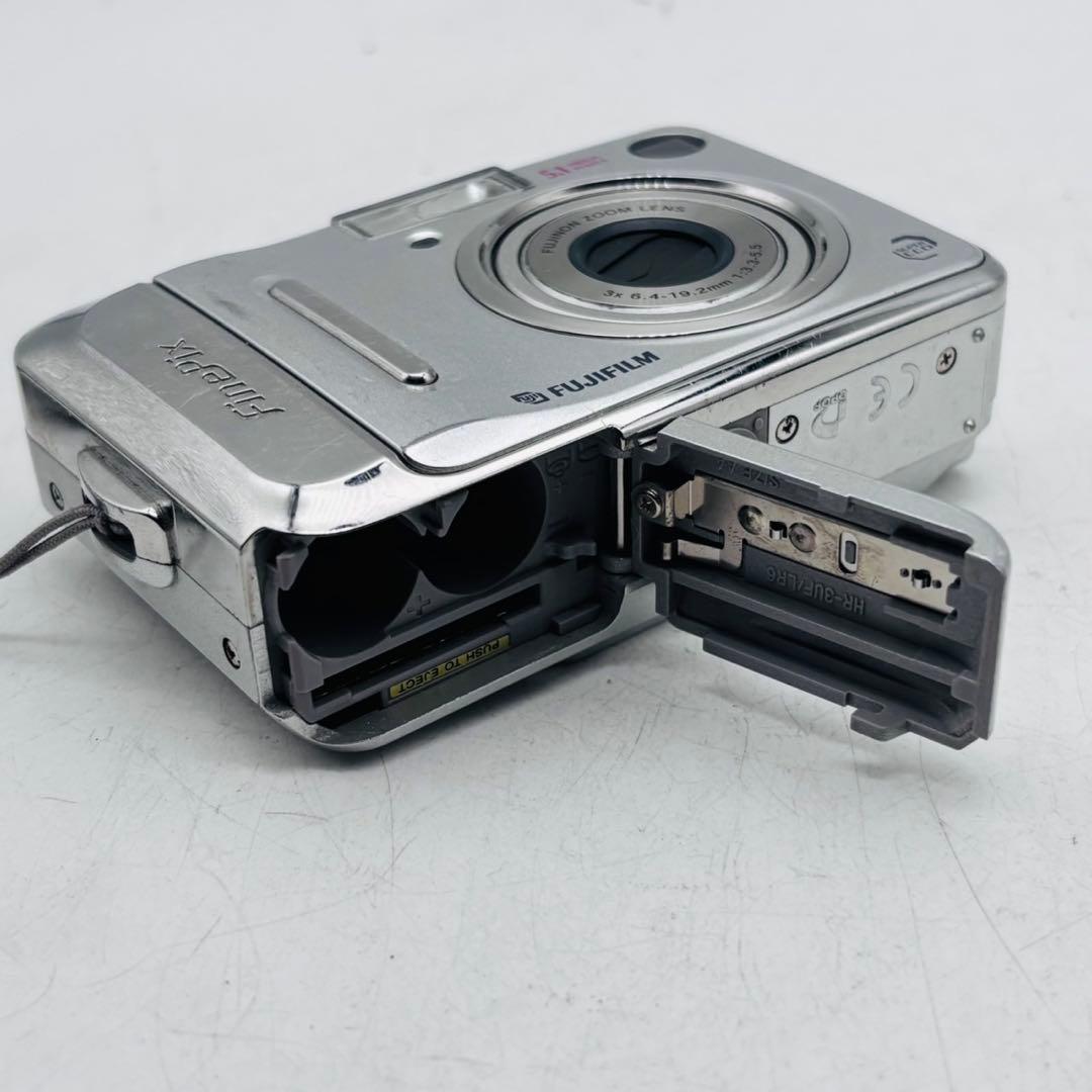 【動作確認済み】FUJIFILM FinePix A500 単三電池
