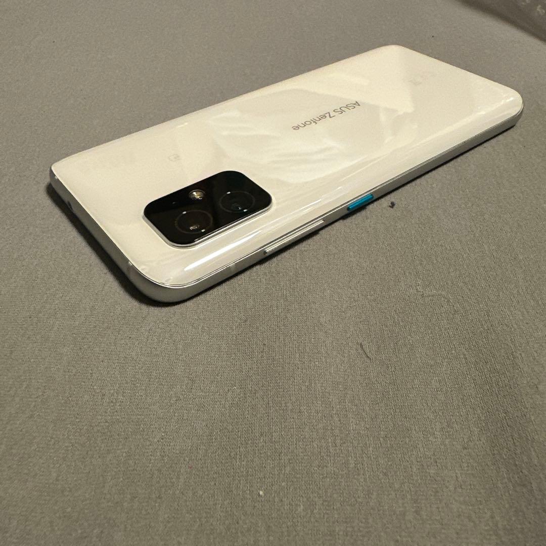 ASUS Zenfone 8 256GB SiMフリー