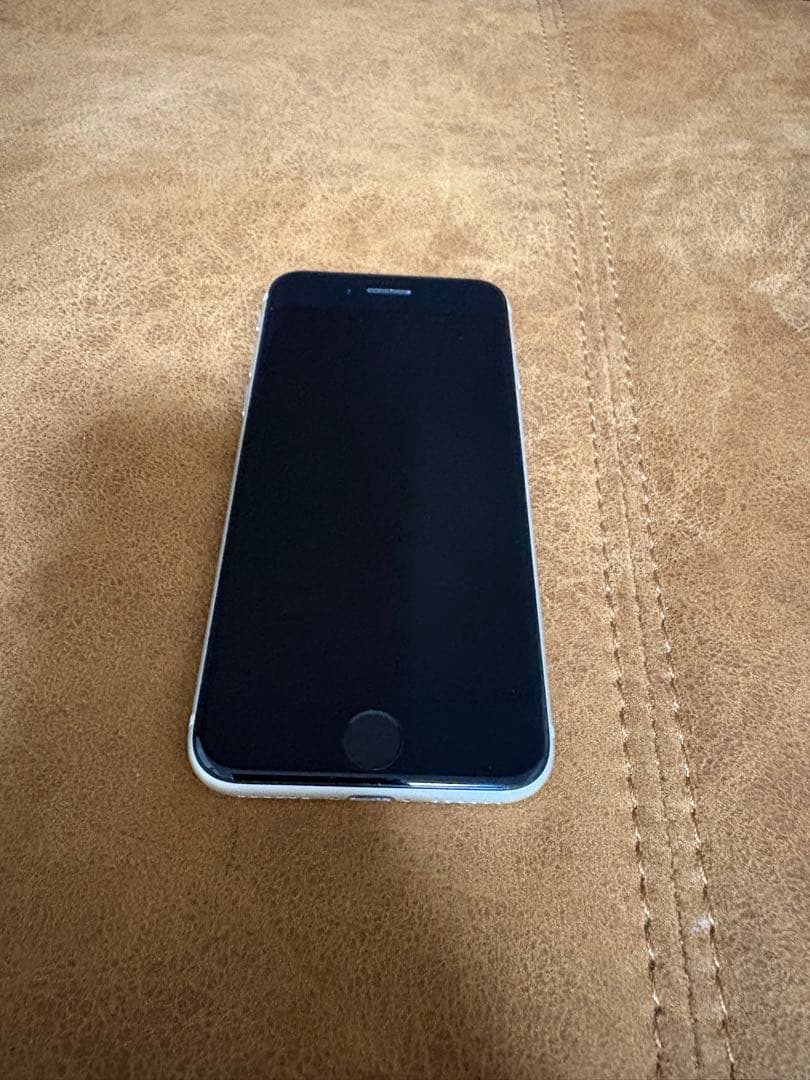 Apple iPhoneSE 第3世代　White