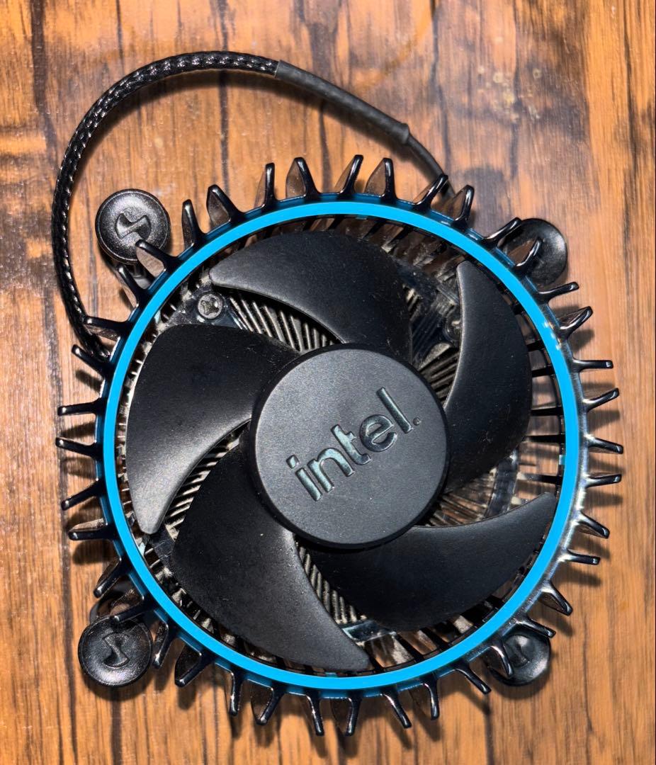 Intel Core i3-12100F + 純正クーラー