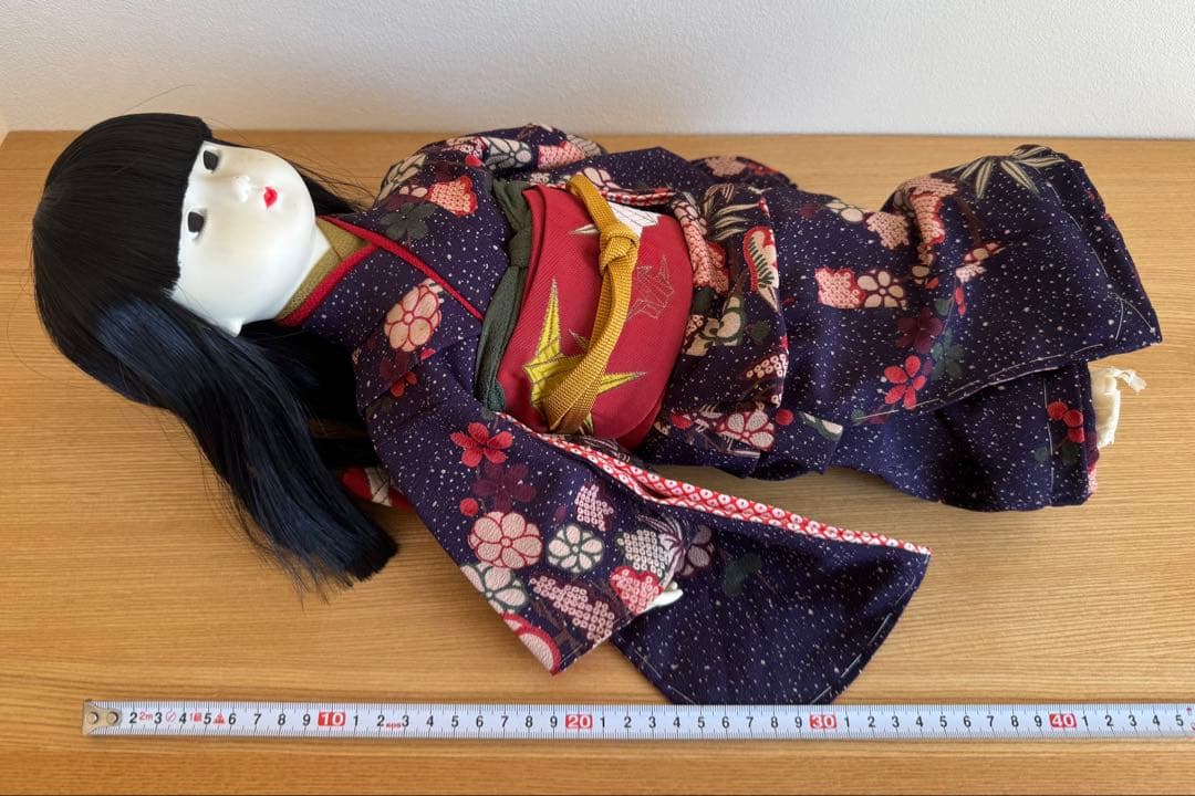 撫松庵タグ付き　市松人形　紫色の花柄着物　約43センチ
