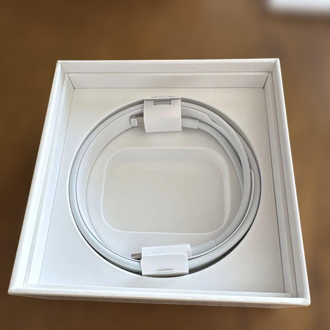 【美品】AirPods Pro 本体 充電ケース付き（第2世代）