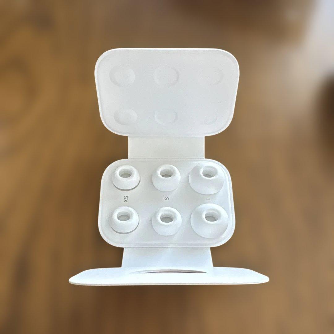 【美品】AirPods Pro 本体 充電ケース付き（第2世代）