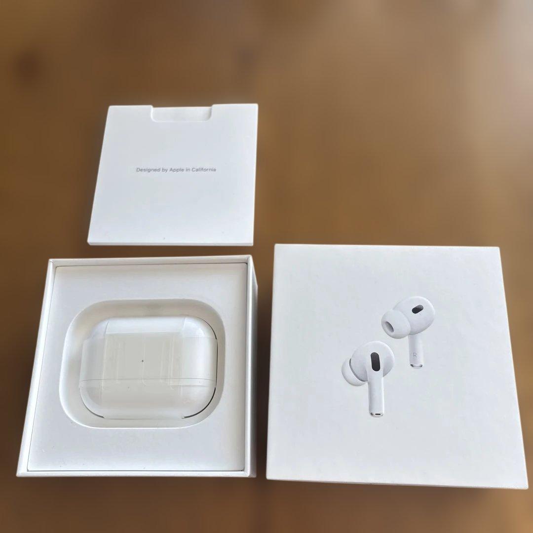 【美品】AirPods Pro 本体 充電ケース付き（第2世代）
