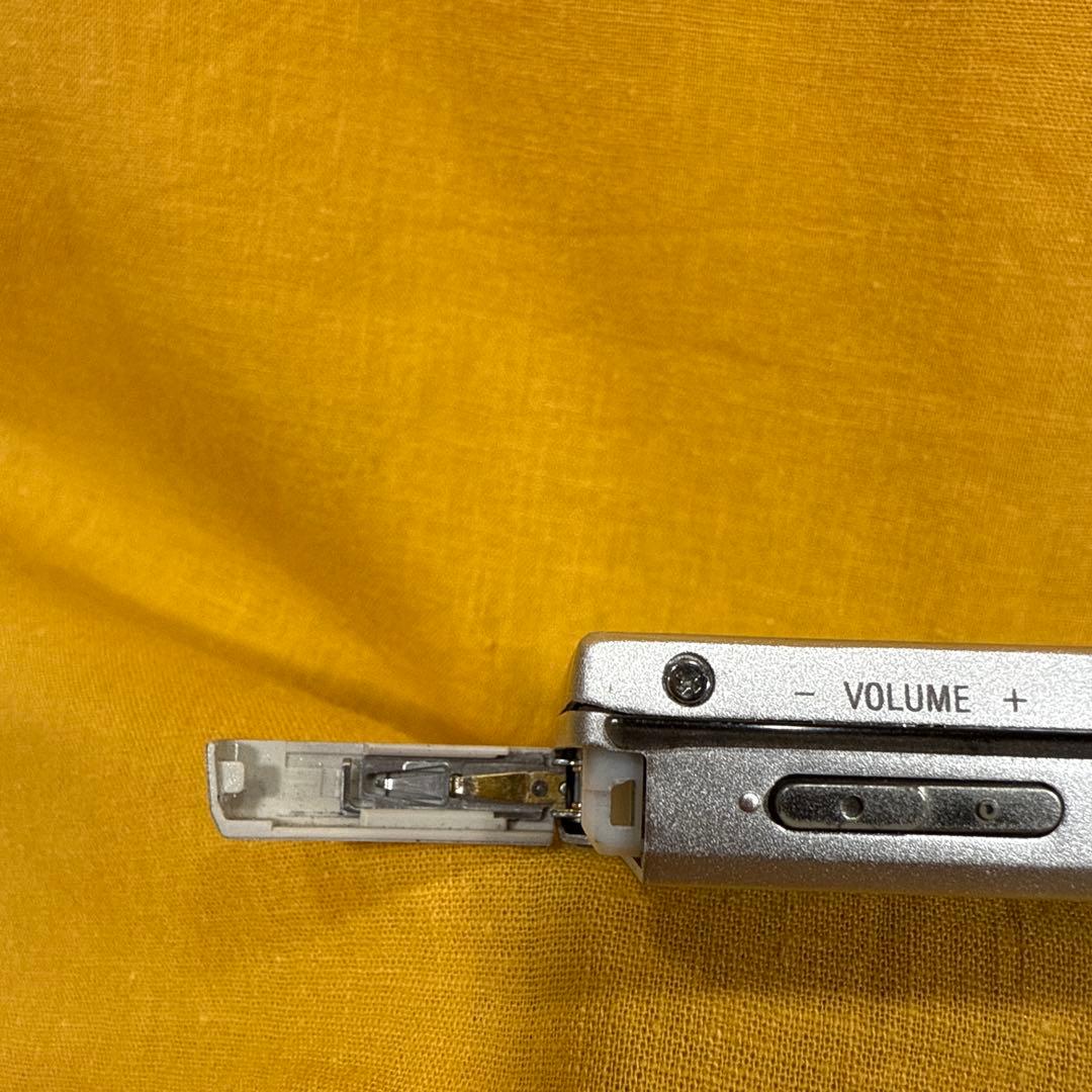 【完動品 】SONY MDウォークマン MZ-E700 シルバー 動作良好