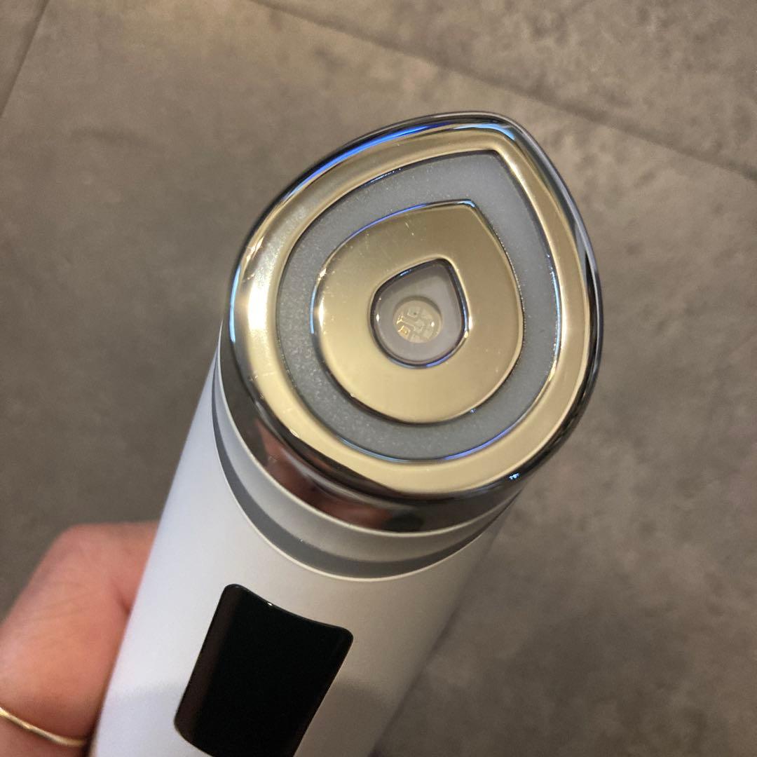MEDICUBE BOOSTER PRO 美顔器 デザインキャップ付き