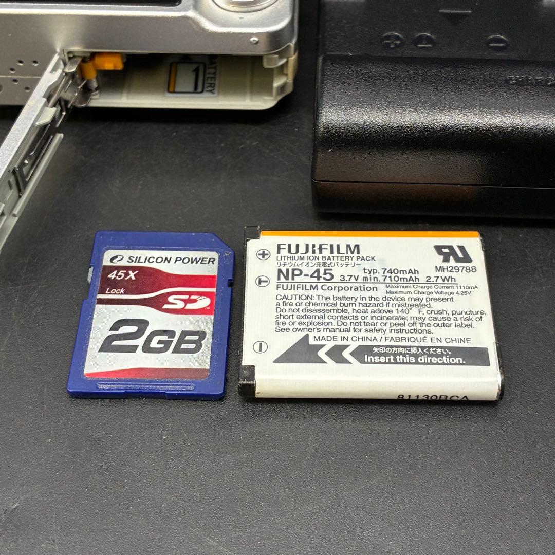 【動作OK】FUJIFILM FINEPIX J150w デジタルカメラ充電器付