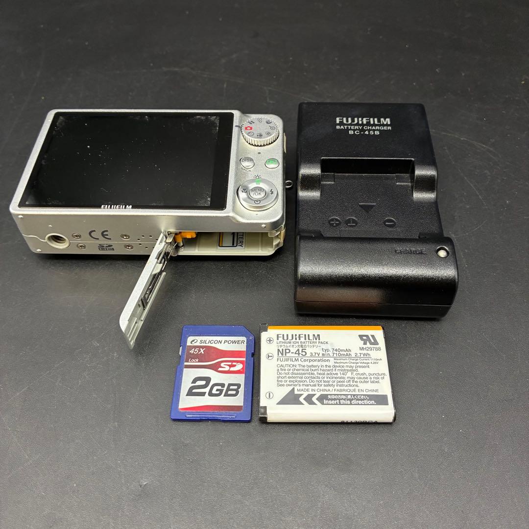 【動作OK】FUJIFILM FINEPIX J150w デジタルカメラ充電器付