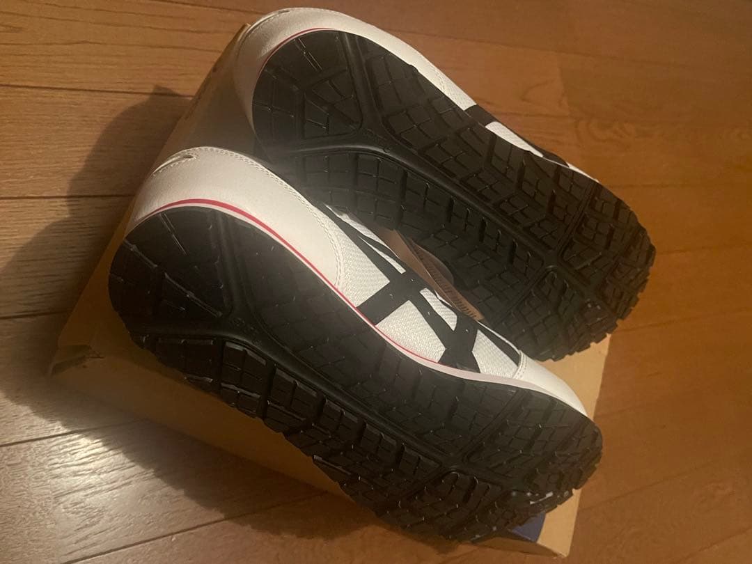 ASICS WINJOB CP201 28.0cm 未使用品　タグ付き　安全靴