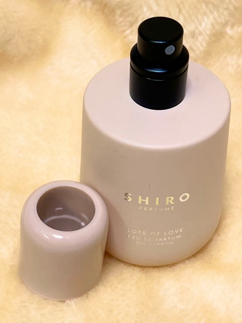 【完売品】2025ホリデー SHIRO LOTS OF LOVE 香水
