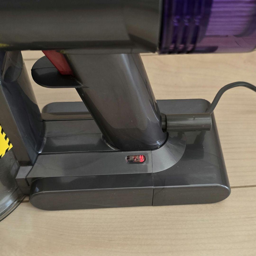 ジャンク Dyson V8 slim fluffy 布団アタッチメント付き