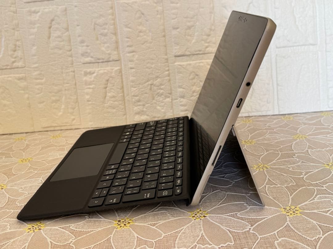 極美品 Surface Go2 キーボード 10.5型 タッチ液晶 タブレット