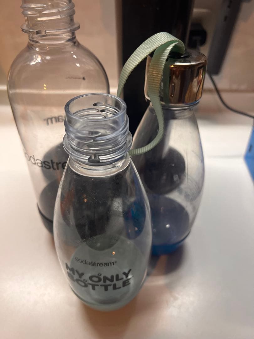 sodastream GENESIS 炭酸水メーカー　V3 換ガス付