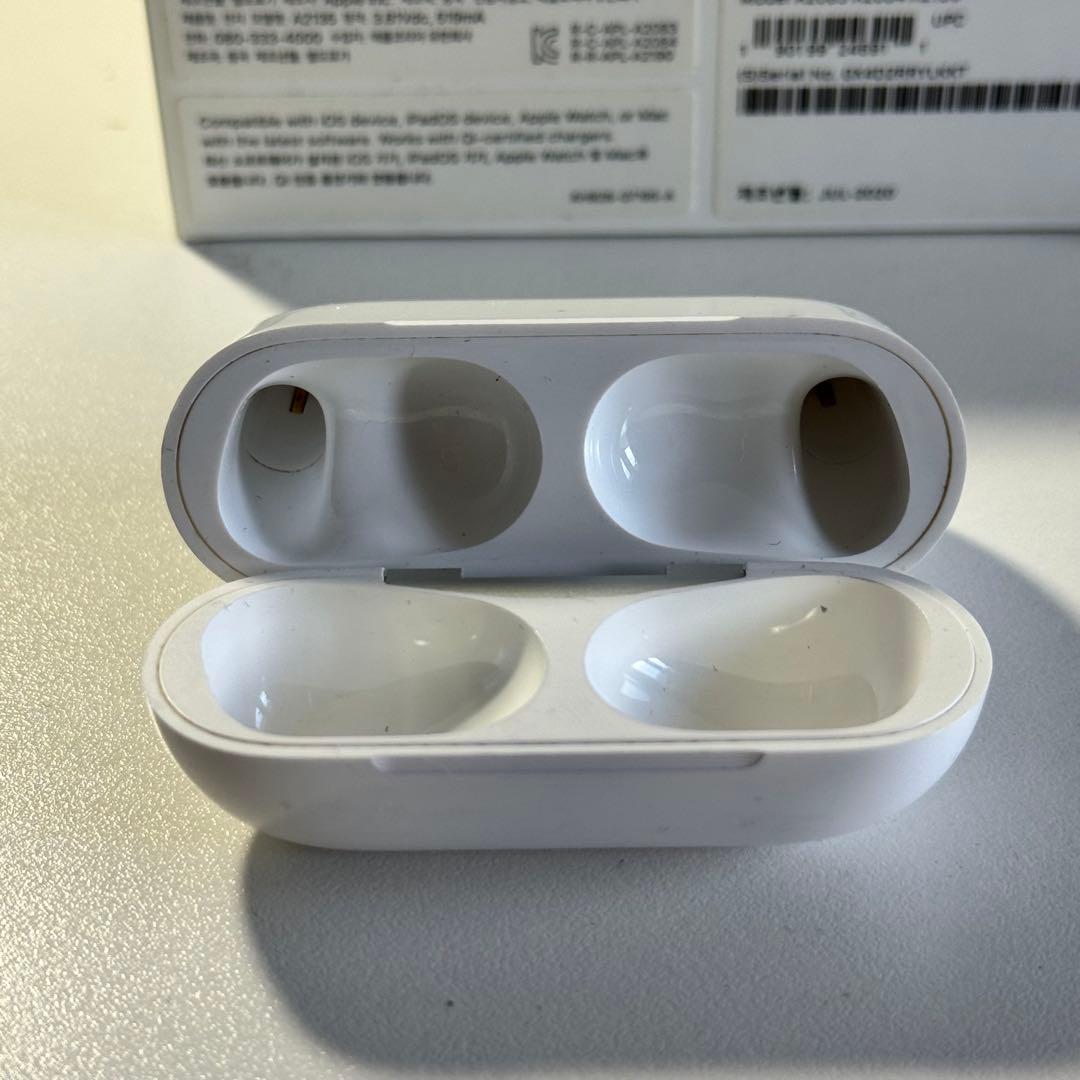AirPods Pro 第1世代 Lightning 箱付