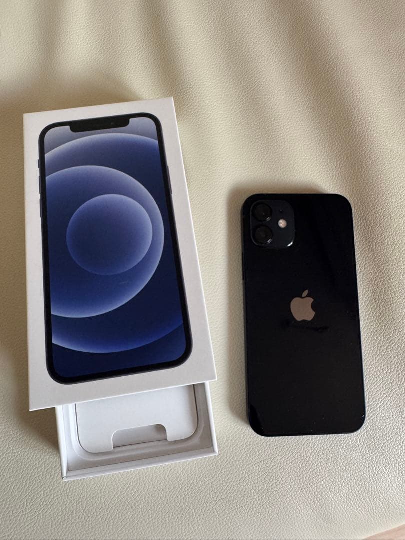 【超美品】iPhone 12 Simフリー
