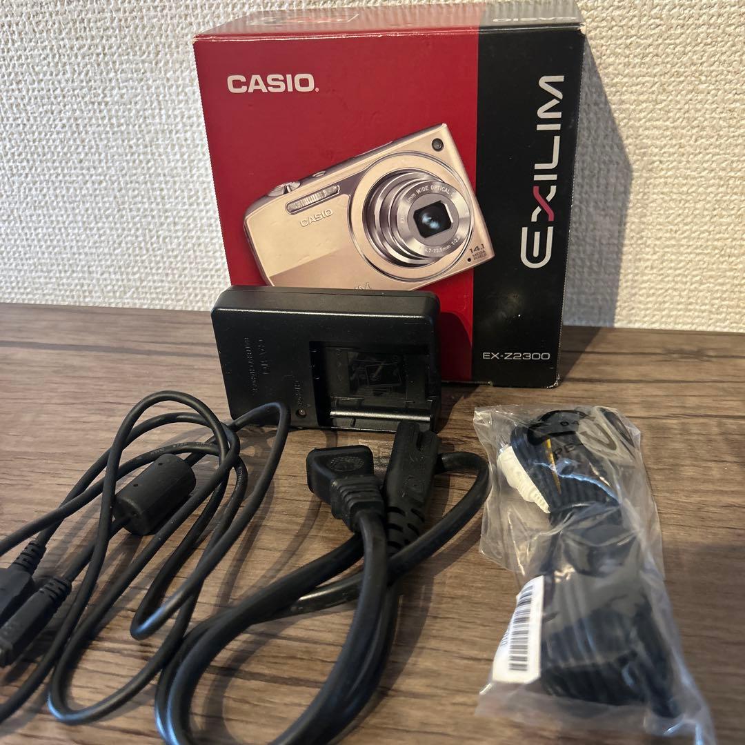 【美品】CASIO EXILIM EX-Z2300 デジタルカメラ ゴールド
