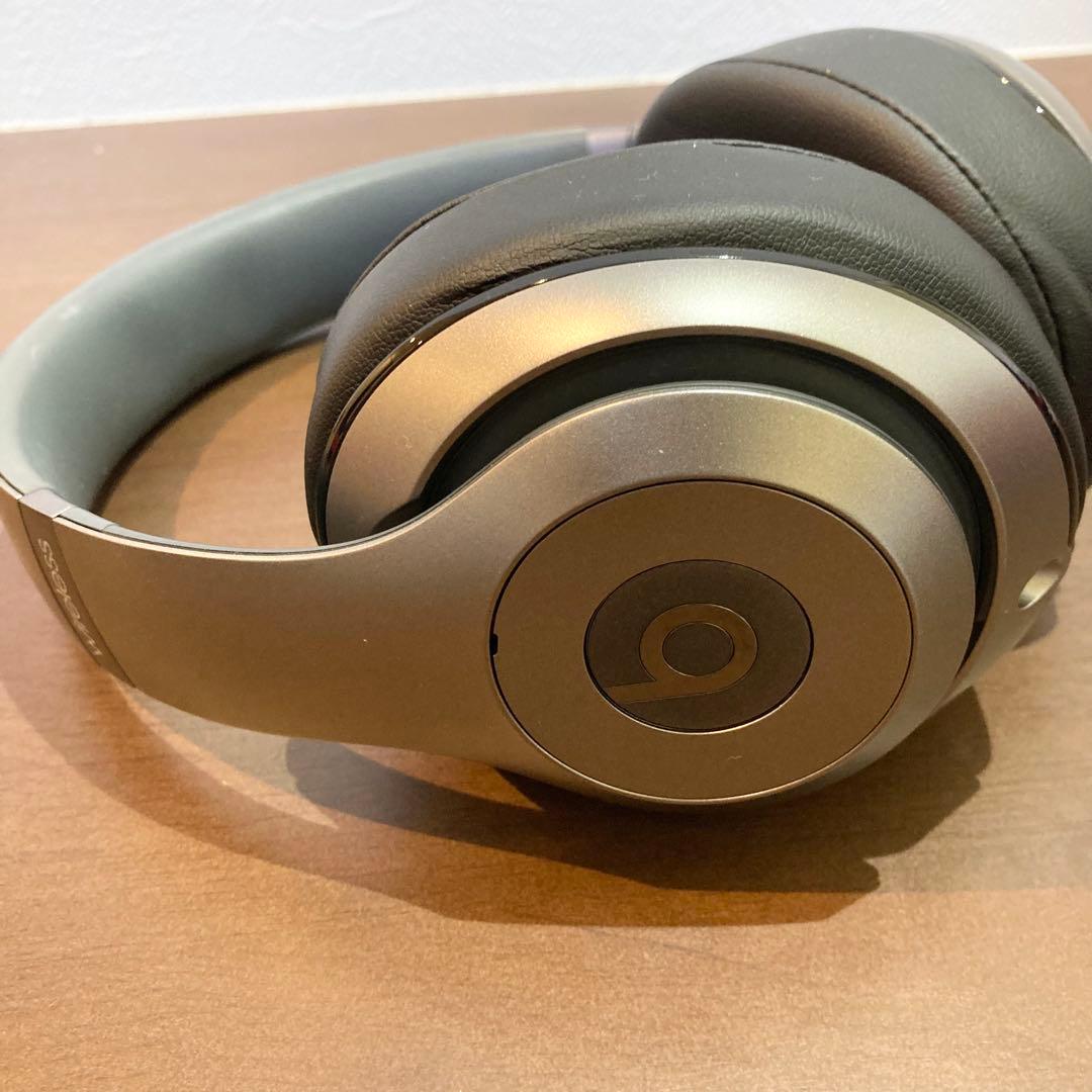 Beats studio wireless チタン ブラックシルバー B0501
