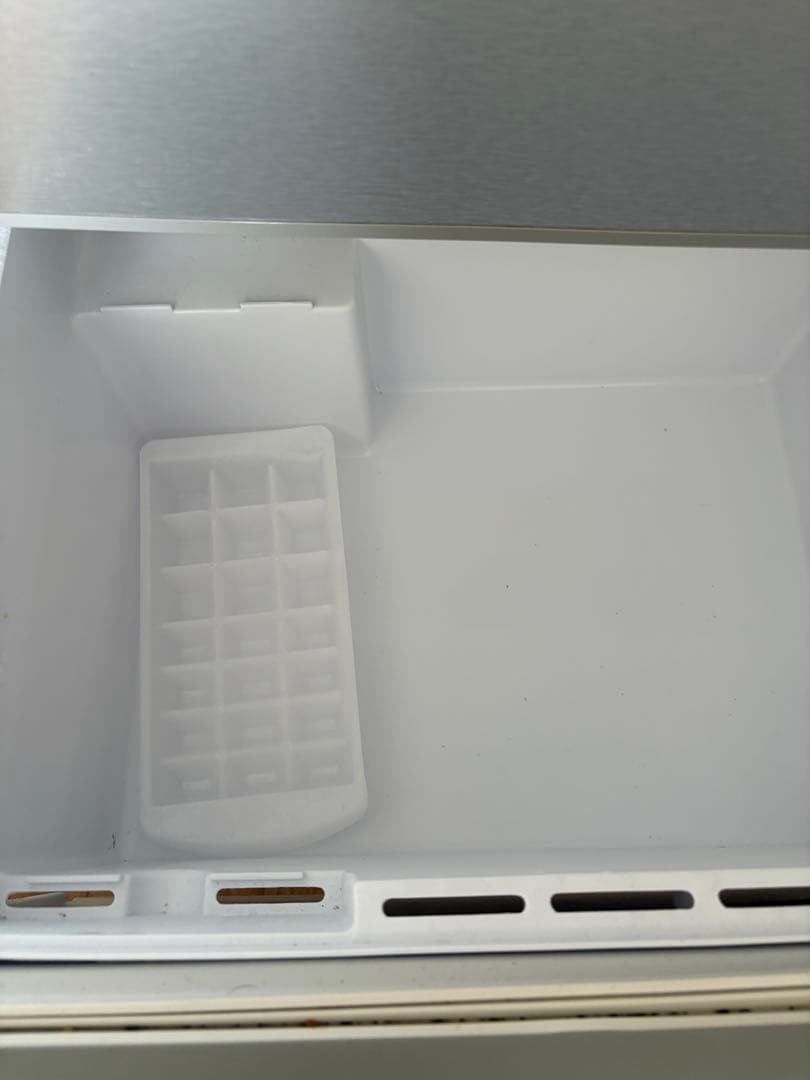 【送料込み】AQUA ノンフロン冷蔵庫 AQR-27G2 272L