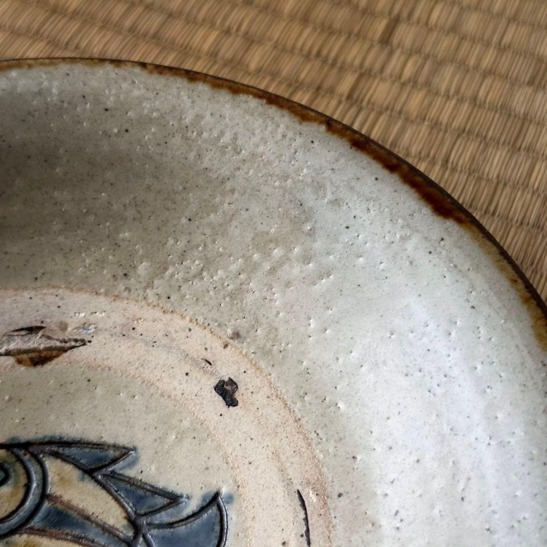 壺屋焼 金城敏男 作【魚文 深皿】直径18cm やちむん 琉球 民藝 金城次郎